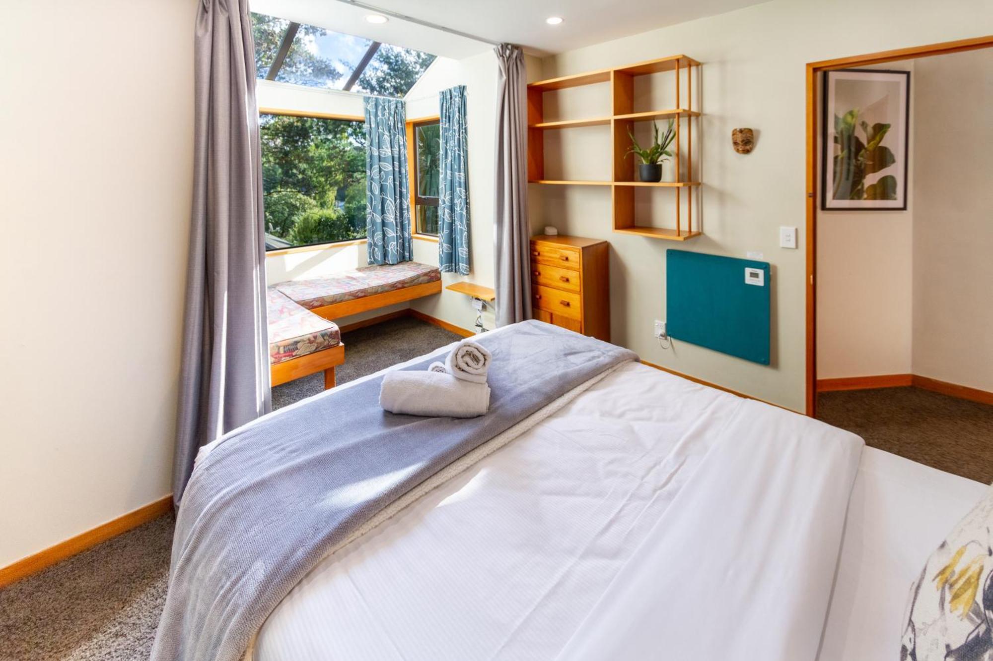 Sherwood Lodge 4-Bedroom Holiday Home With Spectacular Views Крайстчёрч Экстерьер фото